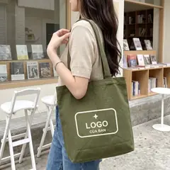 Tote xanh rêu có khóa + túi phụ in logo theo yêu cầu